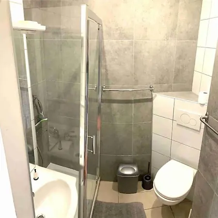 Glycine Apartment